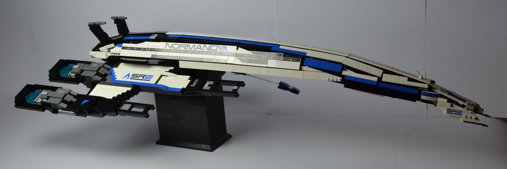 LEGO MOC Mass Effect 3 Normandy SR-2 by ElijahLittle | Rebrickable - Build LEGO