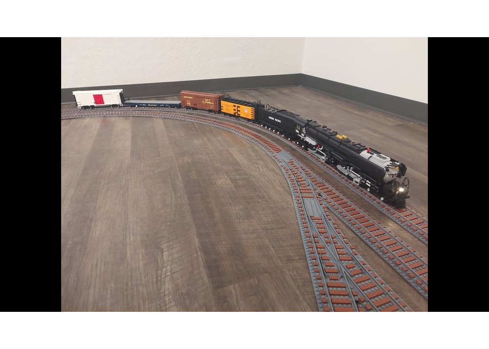 「ココア様」専用 LEGO MOC-216414 Union Pacific Challenger Steam Locomotive by