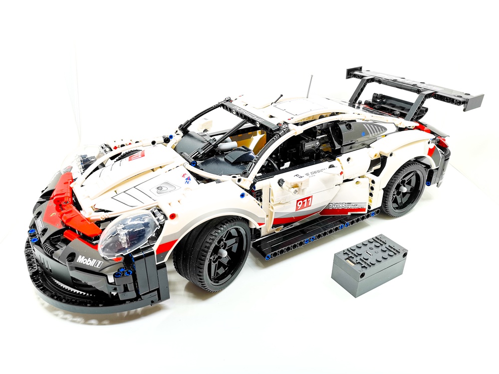 LEGO MOC21709 42096 Porsche 911 RSR BuWizz MOD (Technic