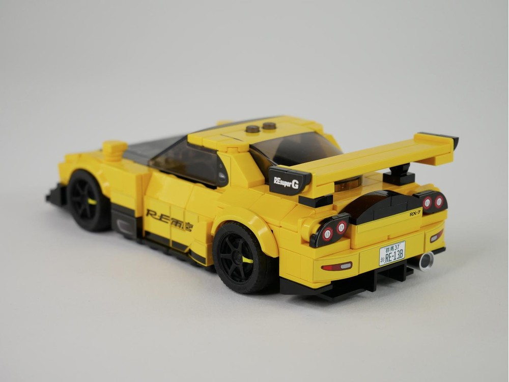 LEGO MOC-217651 Mazda RX-7 FD RE-Amemiya by StudWorks | Rebrickable ...