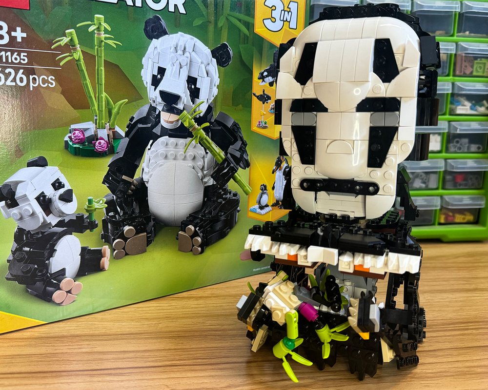 マスオページ LEGO MOC 31165-No-face eating the 1st frog(Alternate) by