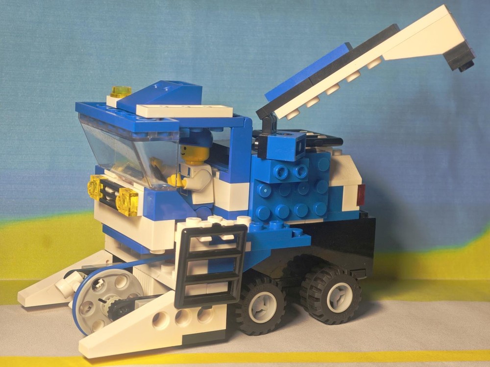 LEGO MOC 6484 harvester by Ziqing | Rebrickable - Build with LEGO