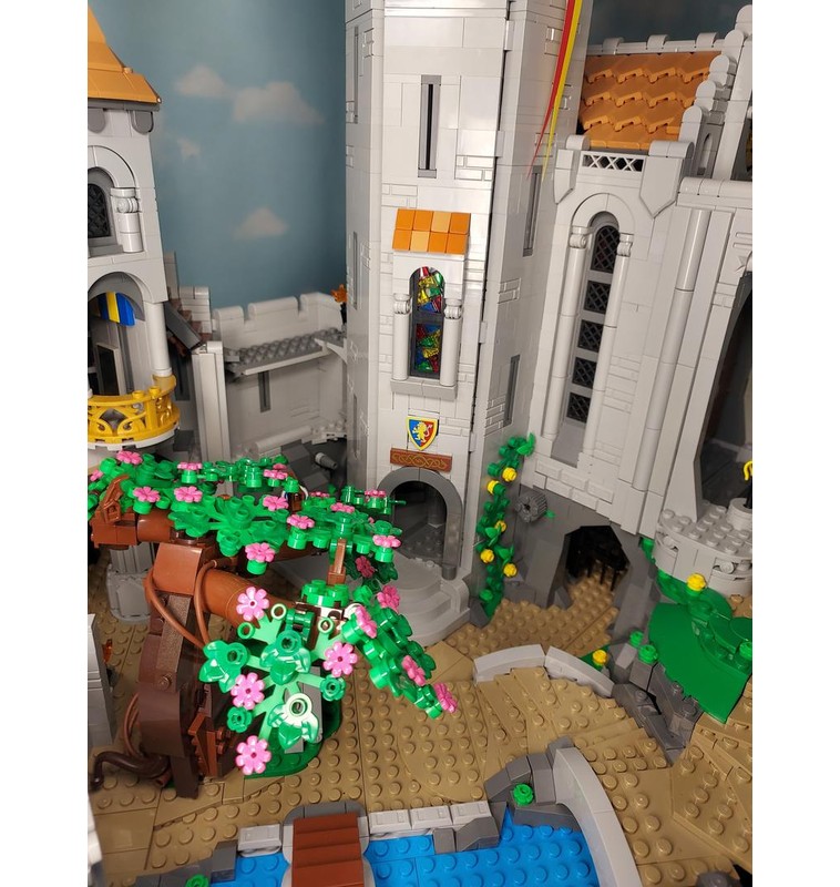 LEGO MOC-220614 The Completed Lion Knight's Castle, a 10305 expansion ...
