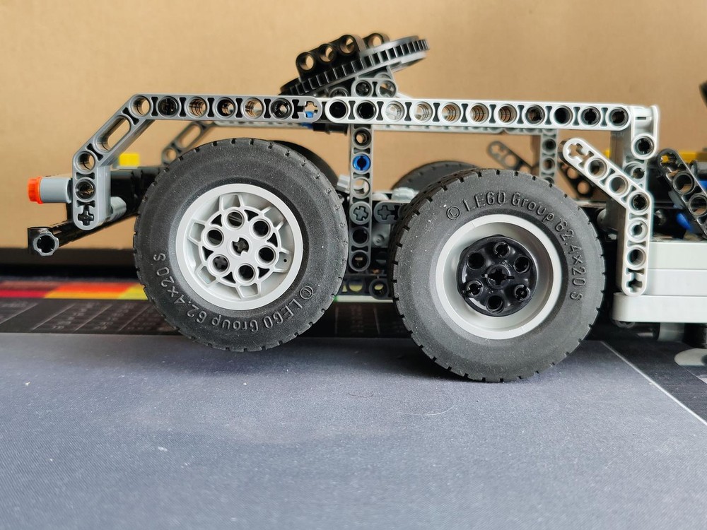 LEGO MOC 8421 Tractor Truck with Third Lift Axle by christov ...