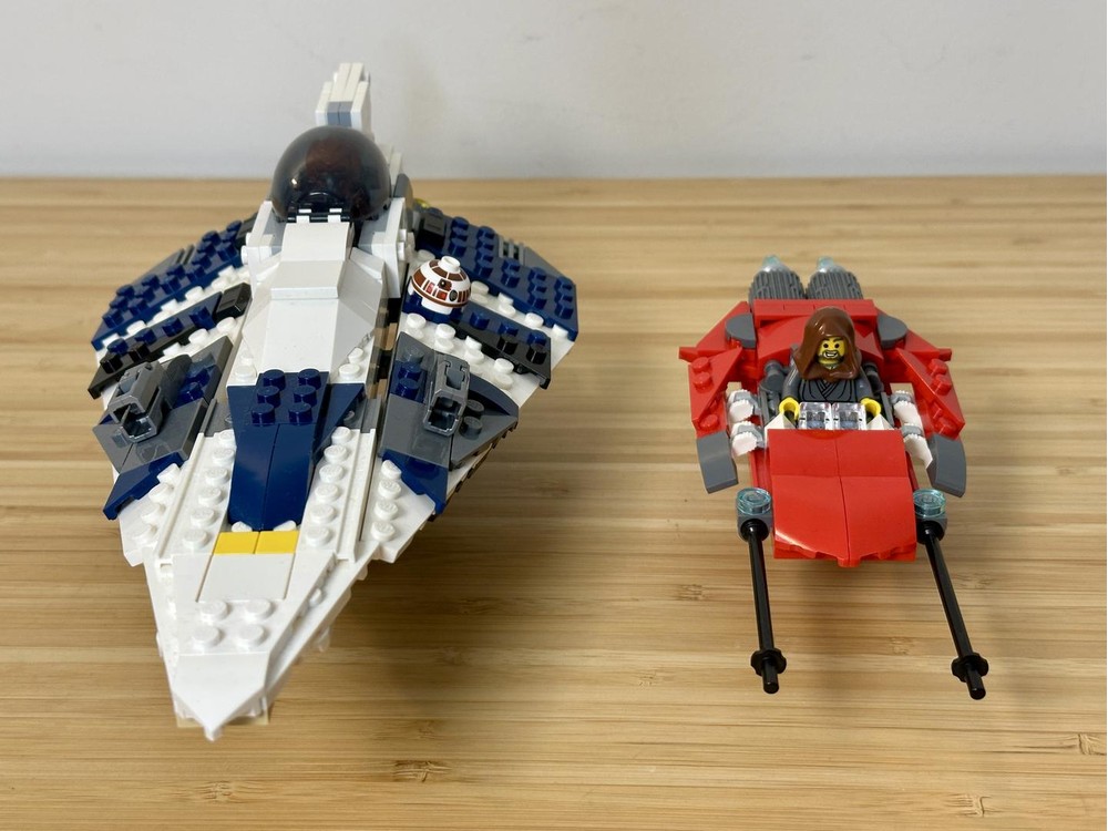 Lego Plo Koon's Jedi Starfighter 2025 LEGO® Star Wars TM Plo