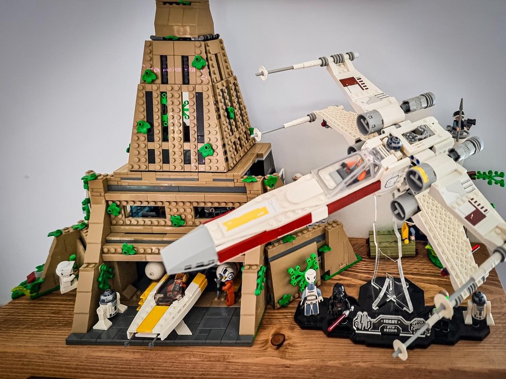 LEGO MOC-224719 Luke's X Wing Mash-up by Darksidedaddyvader