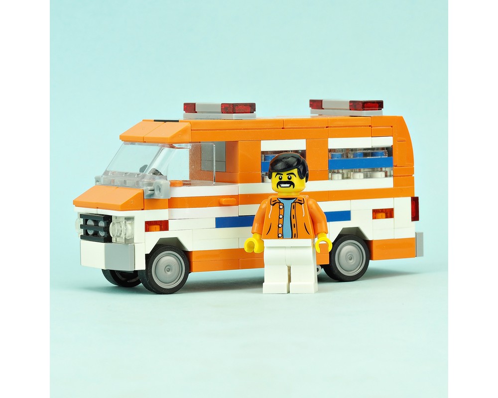 Download LEGO MOC-22617 Ambulance - Cannonball Run (Town > City ...