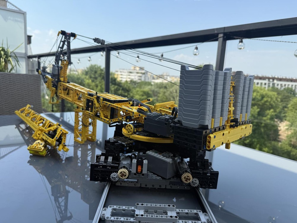 LEGO MOC Soviet Tower Crane KB 403 by OleJka | Rebrickable - Build