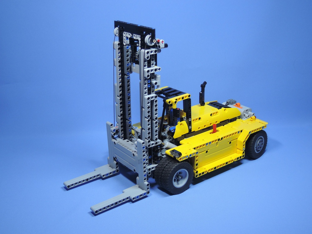 Lego Moc 42009 Alternate Heavy Duty Forklift By Dalafik Rebrickable Build With Lego