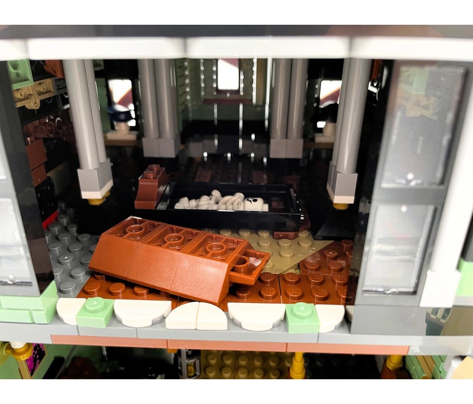 LEGO MOC Monsters Haunted Mansion Alternate build of 3x31167