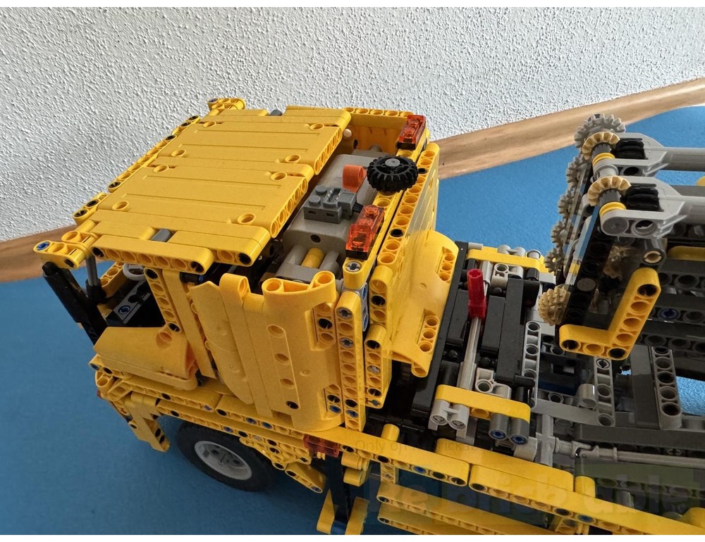 LEGO MOC-231410 Mobile Articulated Boom Lift (42009 Alternate) by ...