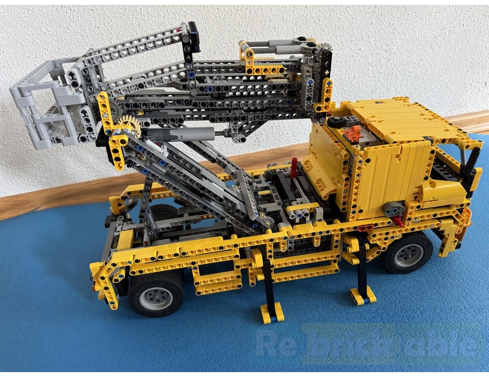 LEGO MOC-231410 Mobile Articulated Boom Lift (42009 Alternate) by ...