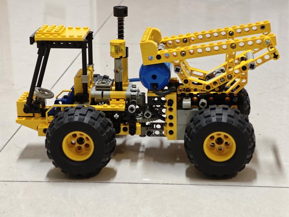 LEGO MOC-235683 8459 dumper by Ziqing | Rebrickable - Build with LEGO