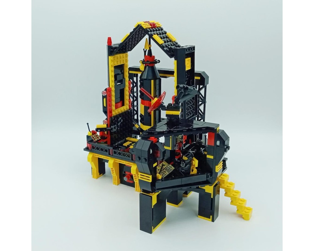 LEGO MOC-240138 10355 Blacktron Rocket Base by Nequmodiva | Rebrickable ...