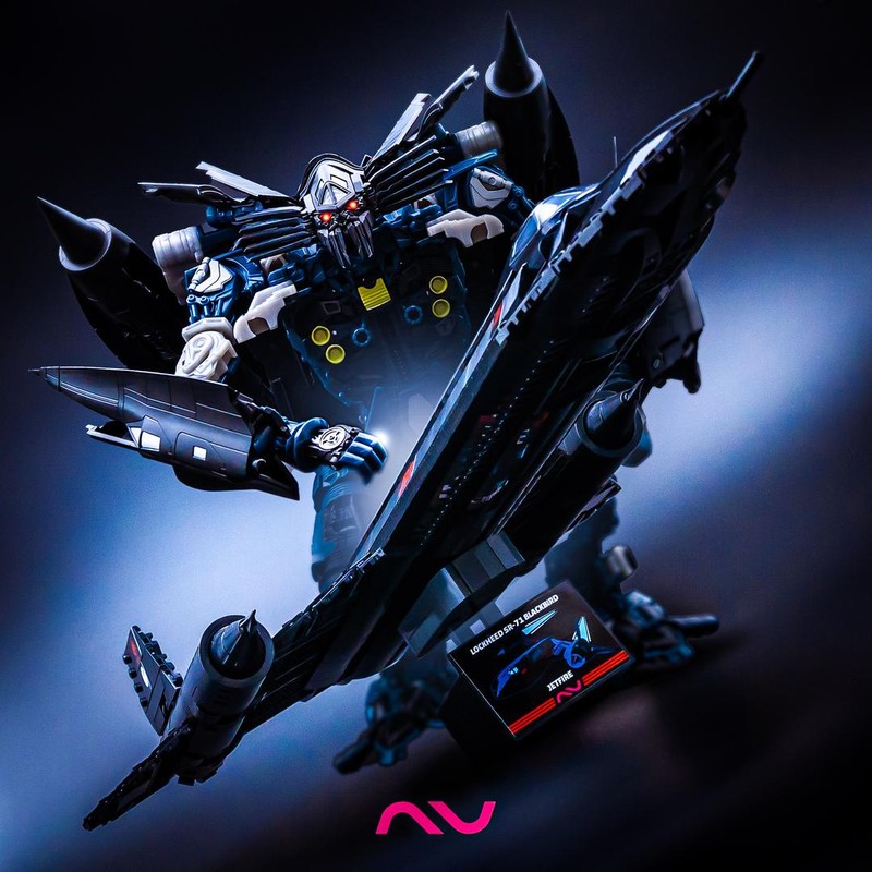 LEGO MOC-240413 Lockheed SR-71 Blackbird (Jetfire) by NV Carmocs
