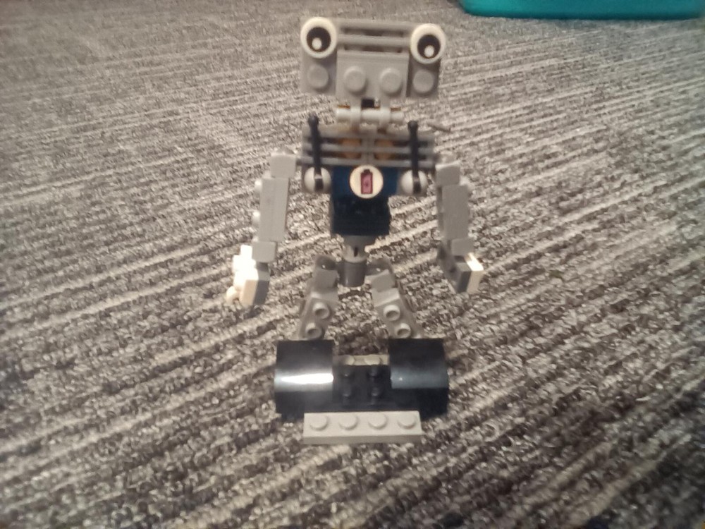 LEGO MOC Rob the robot by nfrealmusic13 | Rebrickable - Build with LEGO