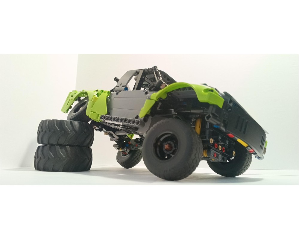 LEGO MOC-247654 Trophy truck by Nahkriin | Rebrickable - Build with LEGO