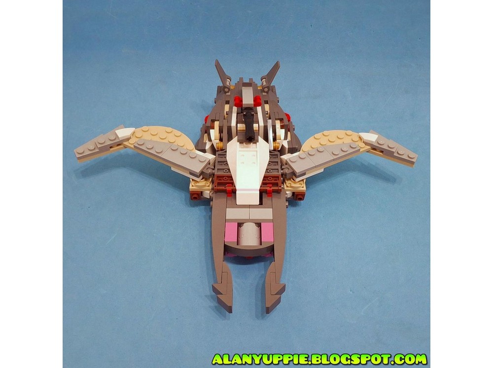 LEGO MOC-248075 Transformer Space Cruiser /Misfire using LEGO 31381 ...