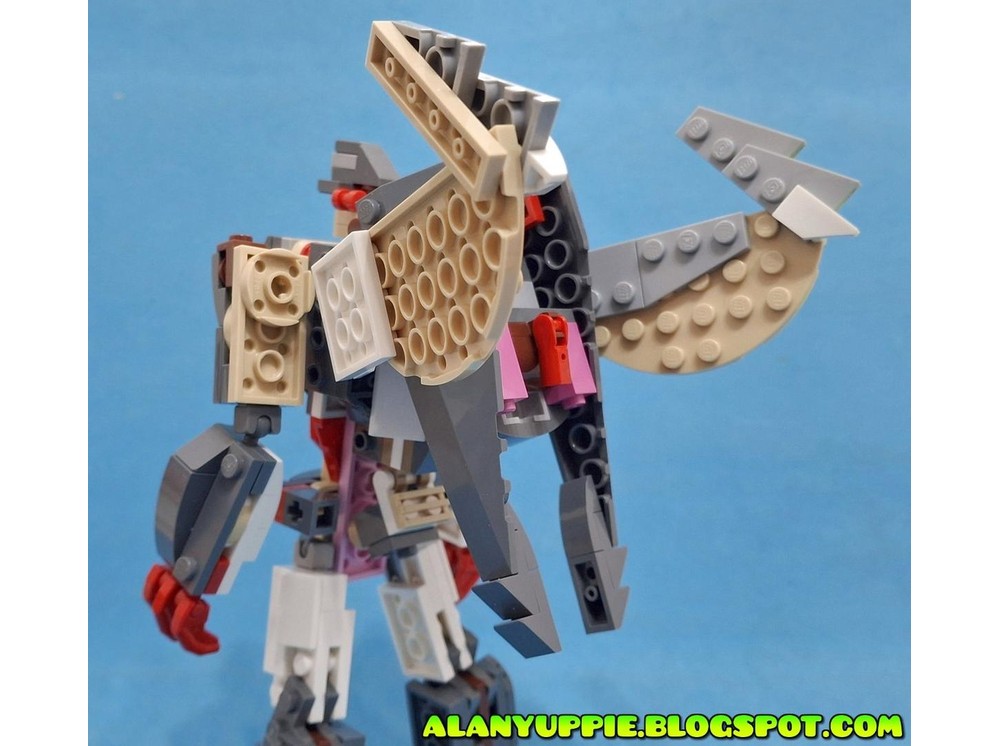 LEGO MOC-248075 Transformer Space Cruiser /Misfire using LEGO 31381 ...