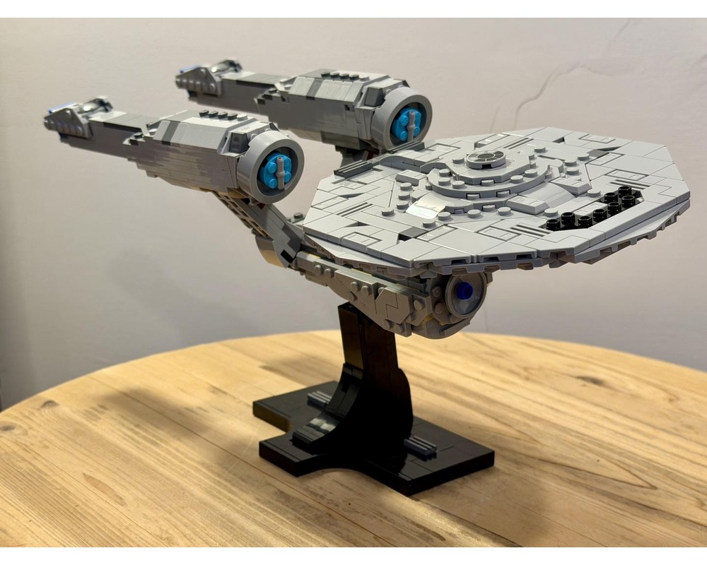 LEGO MOC-250428 Star Trek 2009 USS Enterprise NCC-1701 Alt Build by ...