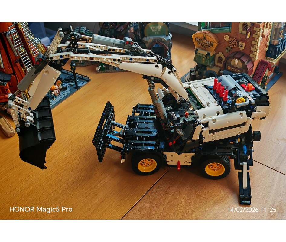 LEGO MOC-250457 Mechatech Mechavator by Auroralampinen | Rebrickable ...