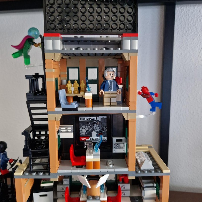 LEGO MOC-251317 the Daily Bugle Set Mod - Spider Man by Bruxxy ...