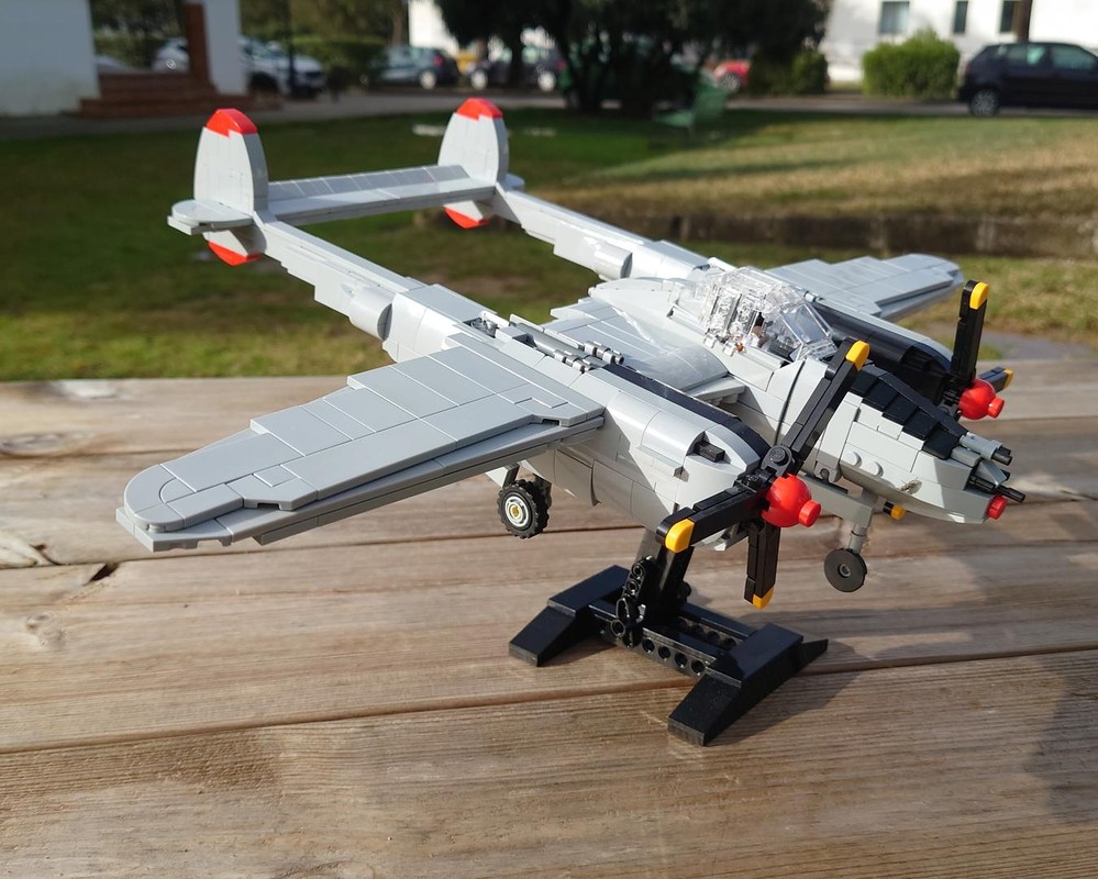 lego-moc-251662-p-38l-lightning-1-35-scale-model-by-frog-builds