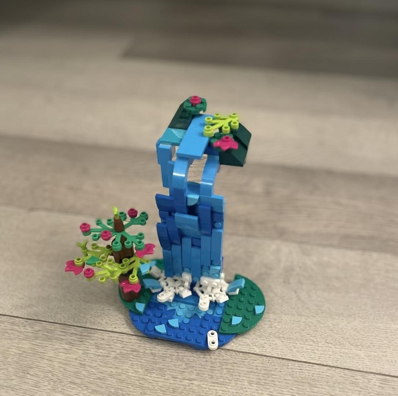 LEGO MOC Exotic Waterfall by Solice | Rebrickable - Build with LEGO