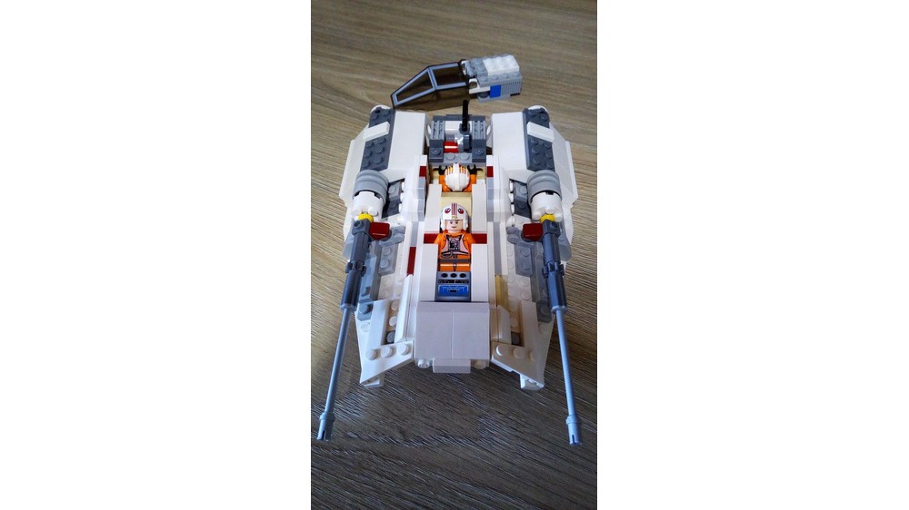 LEGO MOC Snowspeeder by ig-ate_ate | Rebrickable - Build with LEGO