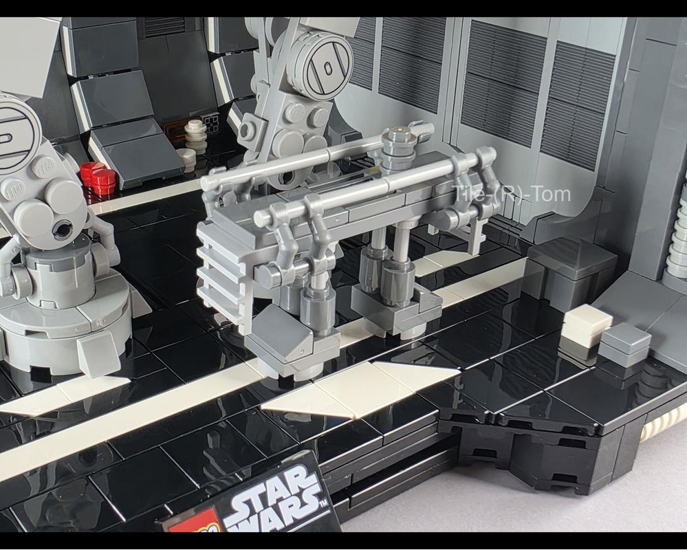 LEGO MOC-254313 Midi sized Maintenance Hangar Diorama Display for 75440 ...