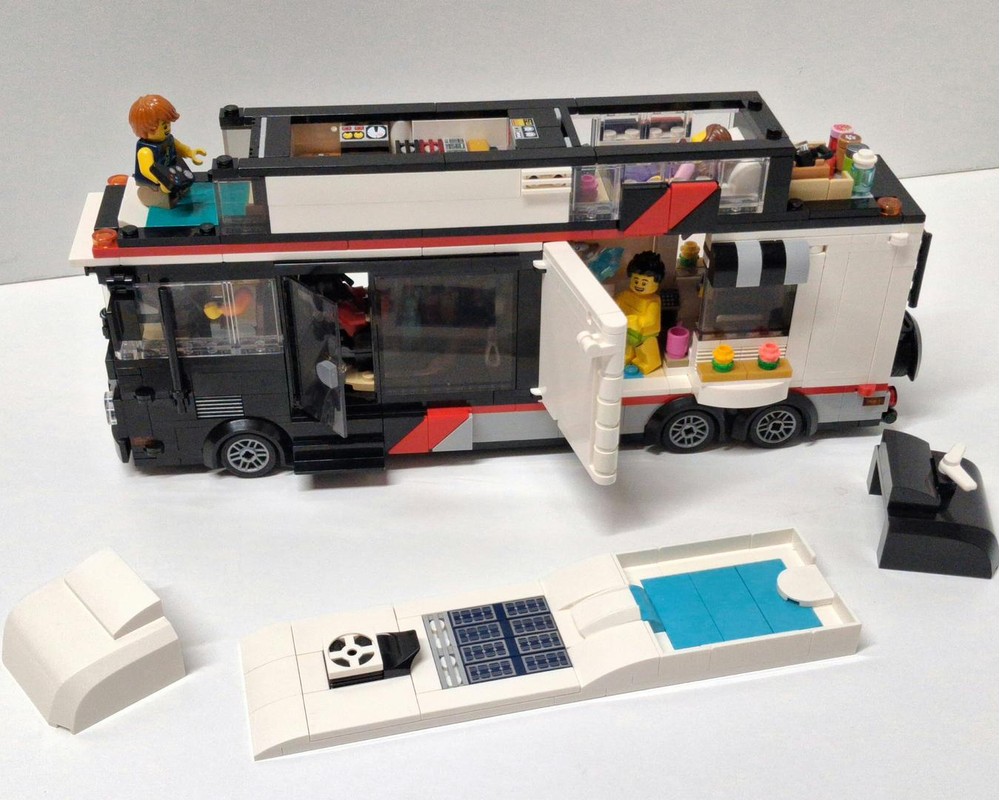 LEGO MOC-256973 Custom Luxury Coach Class A Motorhome by ford4thot ...