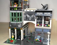 10251 - The Jeweler - alternat Building for Brick Bank