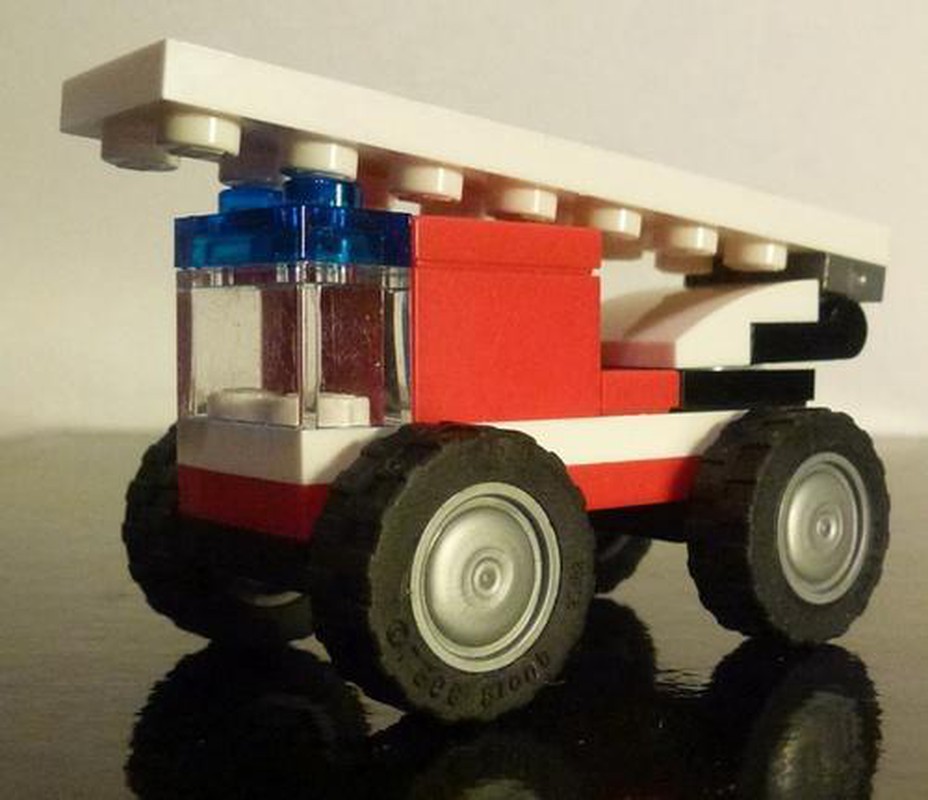 LEGO MOC Turntable ladder/Fire Truck by perbonde | Rebrickable - Build ...