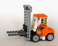 31017: Forklift Truck