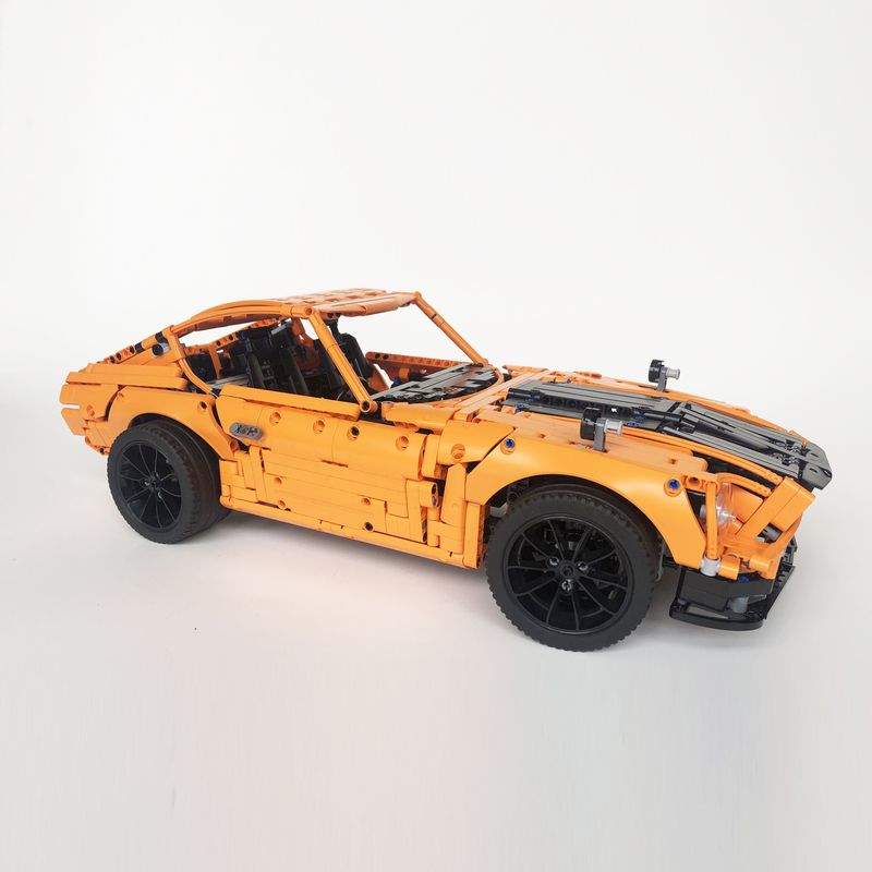 LEGO MOC Nissan 240Z Fairlady - Alternate build of 42056 Porsche 911 GT3 RS by Pleasedontspammebro | Rebrickable - Build with LEGO