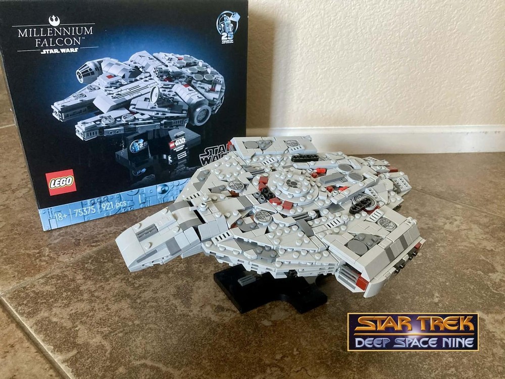 LEGO MOC-265697 USS Defiant NX-74205 Midi-Scale by CreationCaravan