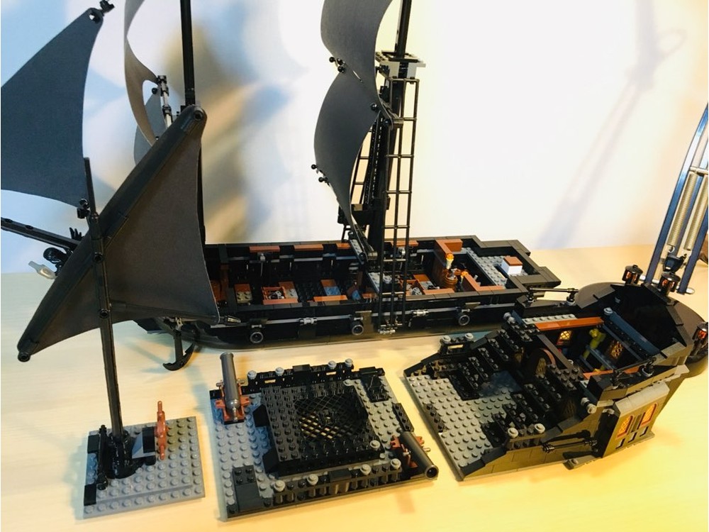 LEGO MOC Black Pearl MOC : 1 set of 4184 + around 420 additinal