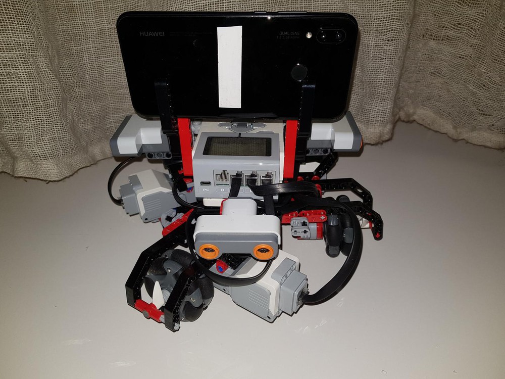 LEGO EV3 Internet camera robot by Jlivingstonsg | Rebrickable - Build with