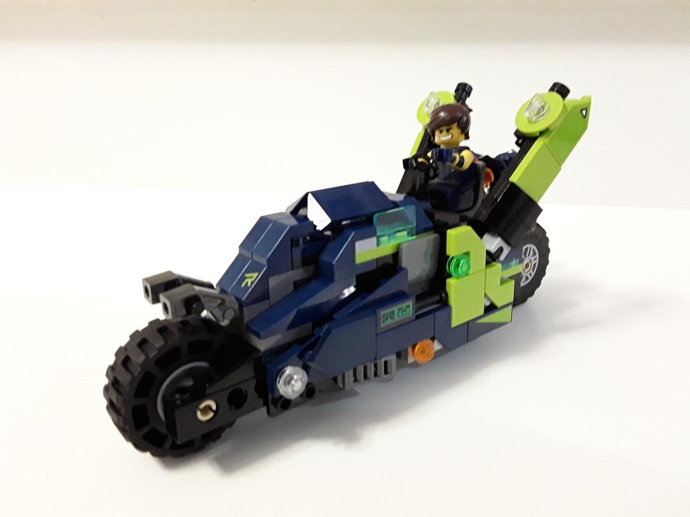 メイページ LEGO MOC-30737 70826 - SkaterX by LegoOri | Rebrickable - Build