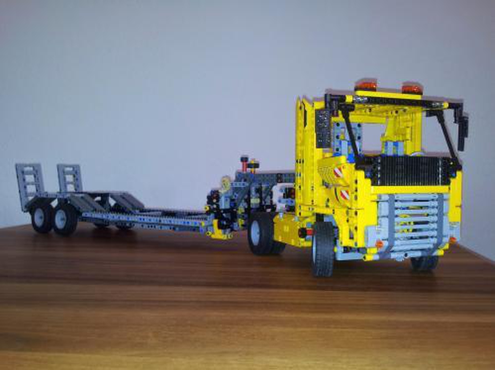 LEGO MOC 42009 C-Model Tieflader (Low Loader) by jb70 