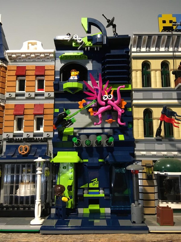 LEGO MOC-32520 Rex's Space Arcade by underthebricks | Rebrickable