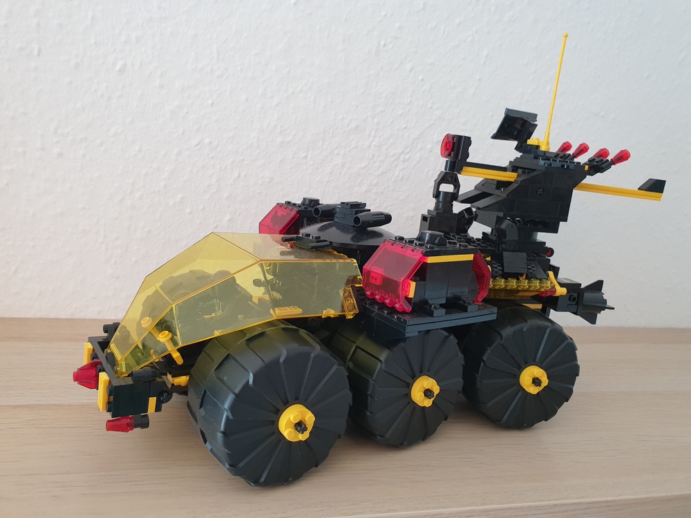 LEGO MOC Black:Tron Mega Core Magnetizer by CrashTestTommy 