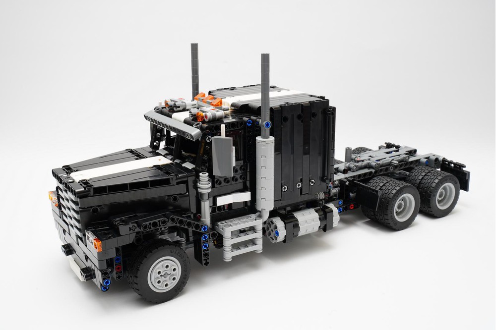 LEGO MOC US Truck ´70s – 42078 Alternate by Janotechnic | Rebrickable ...