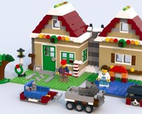 31038 Gingerbread House