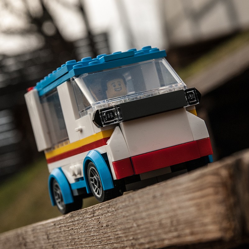 60253 Happy Van