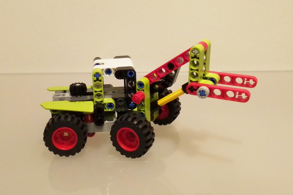 Articulated Telehandler