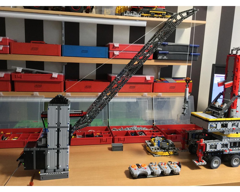 lego harbour crane