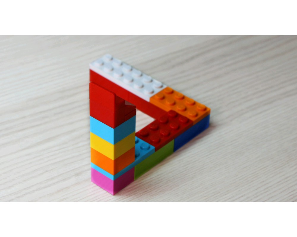 LEGO MOC Triangle Optical illusion by 37bricks | Rebrickable - Build ...