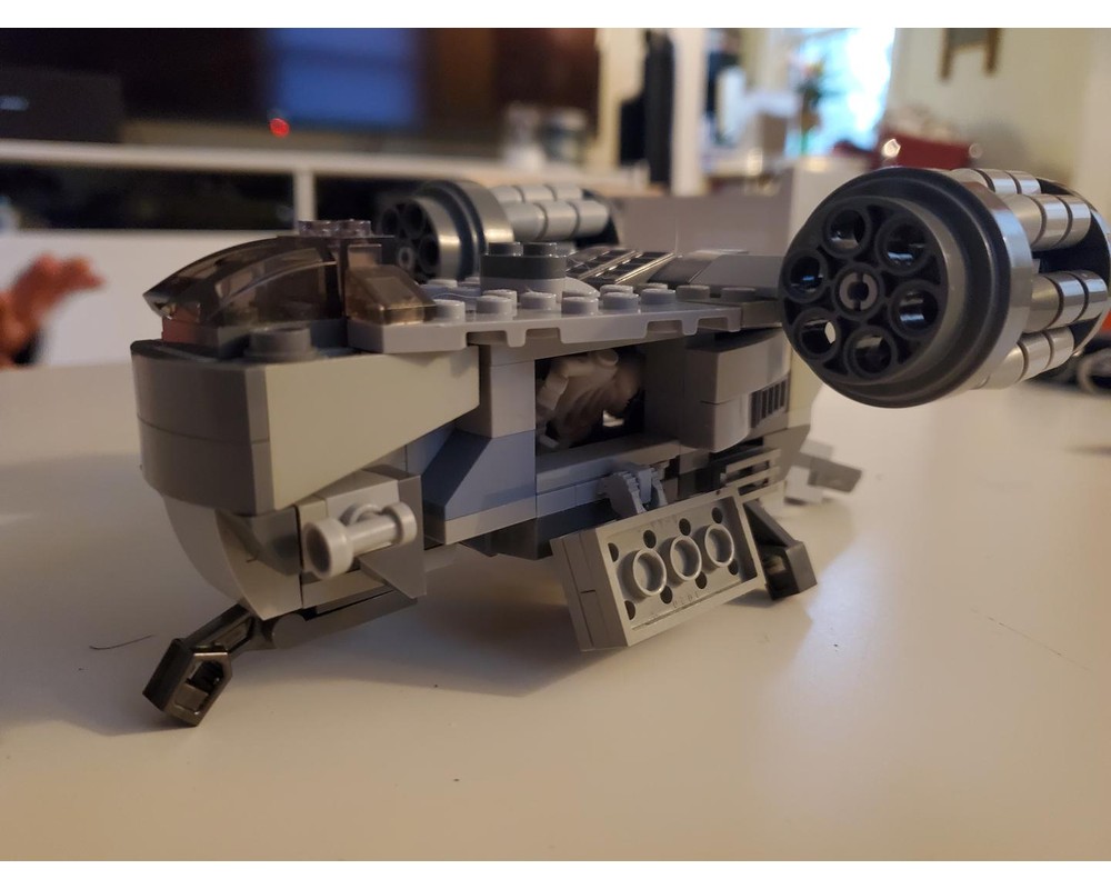 razor crest microfighter