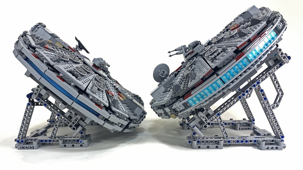 Millennium-Falcon Stands for 75257 & 75105 with Flexible Clips and Landing  Gears